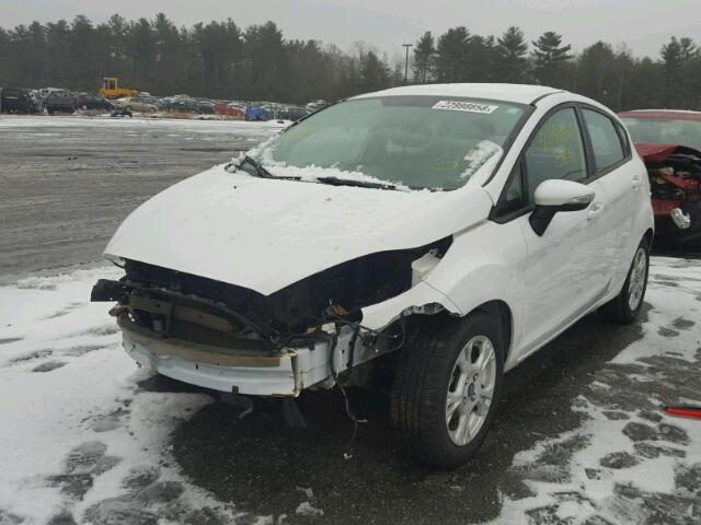 3FADP4EJXEM134191 - 2014 FORD FIESTA SE თეთრი ფოტო 2