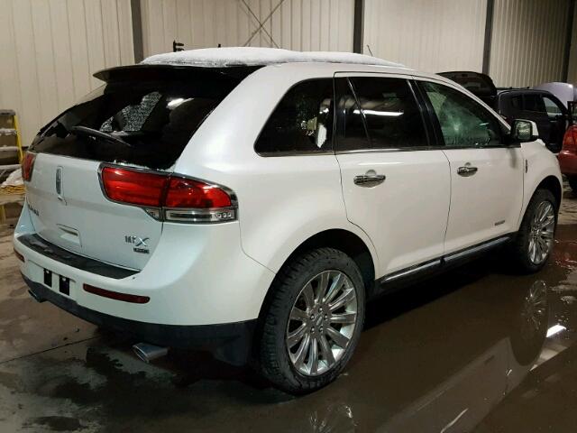 2LMDJ8JK7BBJ09621 - 2011 LINCOLN MKX WHITE photo 4