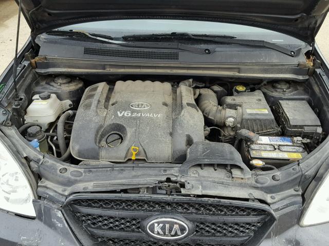 KNAFG526X77090485 - 2007 KIA RONDO LX GRAY photo 7