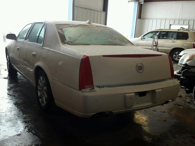 1G6KD57Y99U103240 - 2009 CADILLAC DTS CREAM photo 3