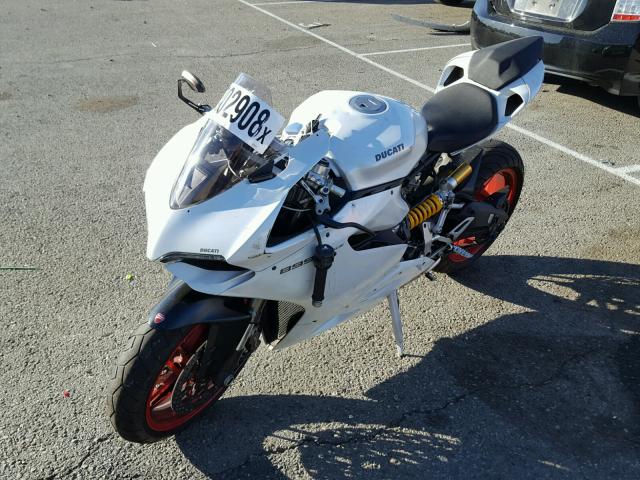 ZDM14BUW3FB025592 - 2015 DUCATI SUPERBIKE WHITE photo 2