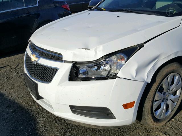 1G1PC5SH4C7388442 - 2012 CHEVROLET CRUZE LS WHITE photo 9