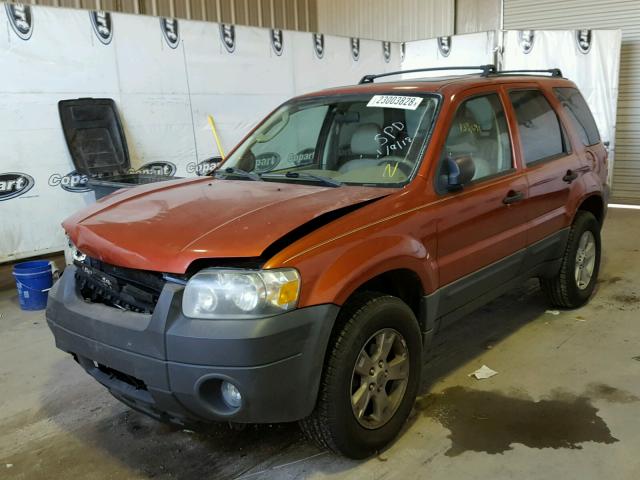 1FMYU03136KA34969 - 2006 FORD ESCAPE XLT ORANGE photo 2