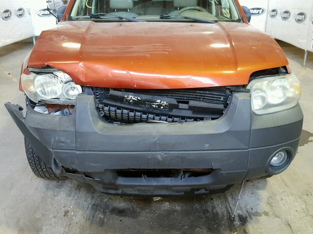 1FMYU03136KA34969 - 2006 FORD ESCAPE XLT ORANGE photo 7