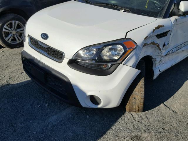 KNDJT2A62C7382294 - 2012 KIA SOUL + WHITE photo 10