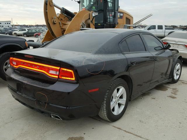 2C3CDXBG4DH637001 - 2013 DODGE CHARGER SE BLACK photo 4