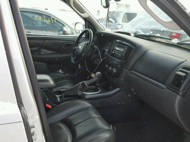 4F2CZ96165KM16475 - 2005 MAZDA TRIBUTE S SILVER photo 5