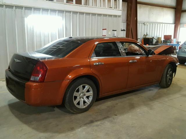 2C3LA43R67H880224 - 2007 CHRYSLER 300 ORANGE photo 4