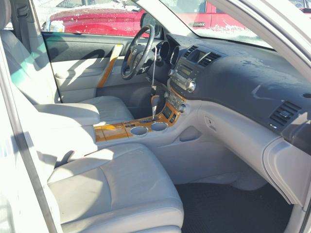 JTEEW44A892030696 - 2009 TOYOTA HIGHLANDER SILVER photo 5