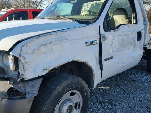 1FTWF31P76EA54090 - 2006 FORD F350 SRW S WHITE photo 9