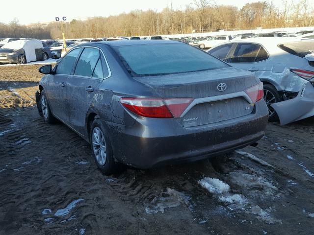 4T1BF1FK8GU264619 - 2016 TOYOTA CAMRY LE GRAY photo 3