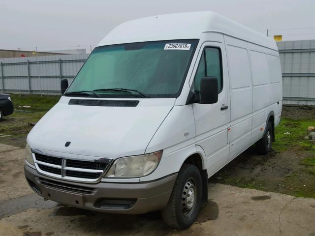 WD0PD744165966370 - 2006 DODGE SPRINTER WHITE photo 2