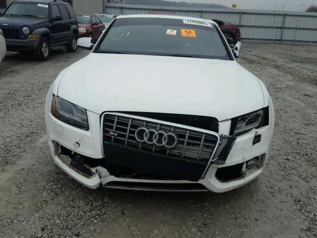 WAUVVAFRXCA034235 - 2012 AUDI S5 PRESTIG WHITE photo 9