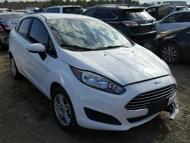 3FADP4BJ1HM126375 - 2017 FORD FIESTA SE WHITE photo 1