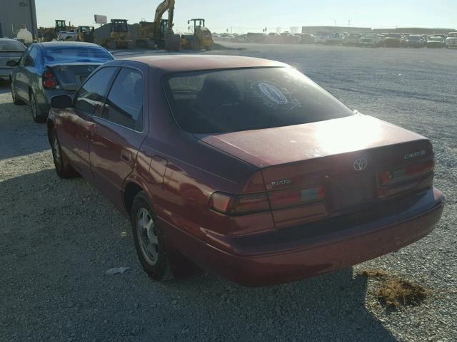 JT2BG22KXW0180359 - 1998 TOYOTA CAMRY CE RED photo 3