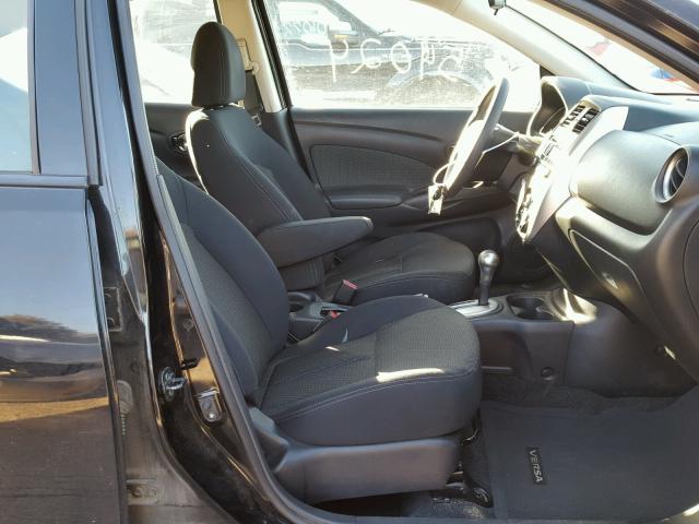 3N1CN7AP4FL957510 - 2015 NISSAN VERSA S BLACK photo 5