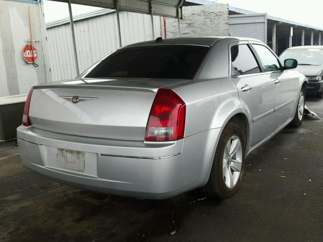 2C3LA53G76H221524 - 2006 CHRYSLER 300 TOURIN SILVER photo 4