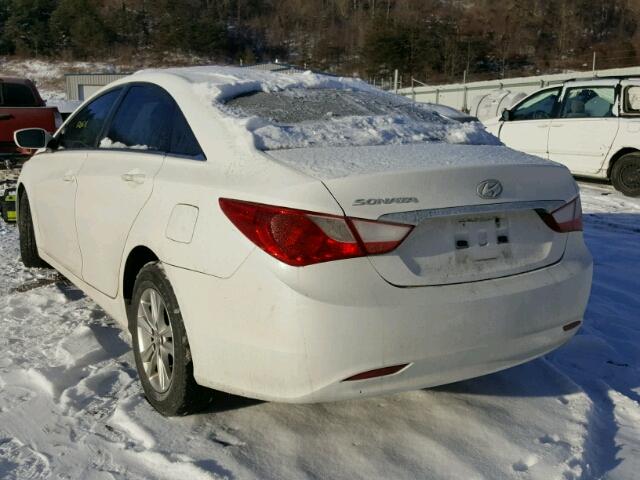 5NPEB4AC0DH756050 - 2013 HYUNDAI SONATA GLS WHITE photo 3