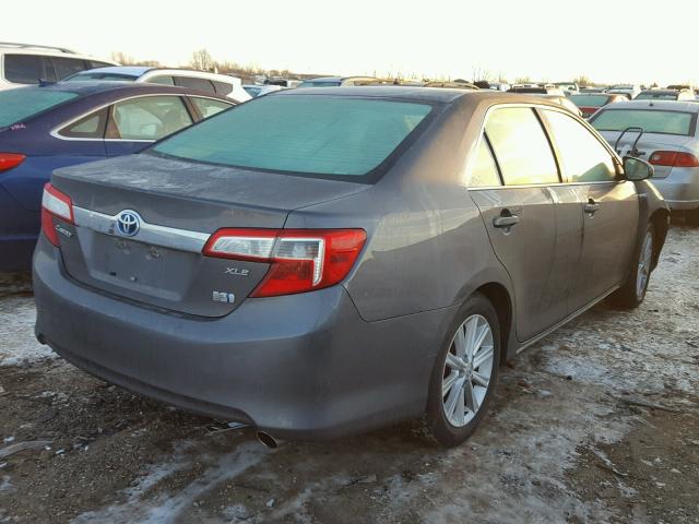 4T1BD1FK4DU093756 - 2013 TOYOTA CAMRY HYBR GRAY photo 4