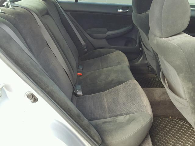 1HGCM56415A097981 - 2005 HONDA ACCORD LX SILVER photo 6