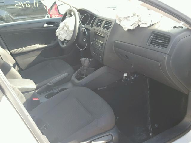 3VW2K7AJ4FM248399 - 2015 VOLKSWAGEN JETTA BASE თეთრი ფოტო 5