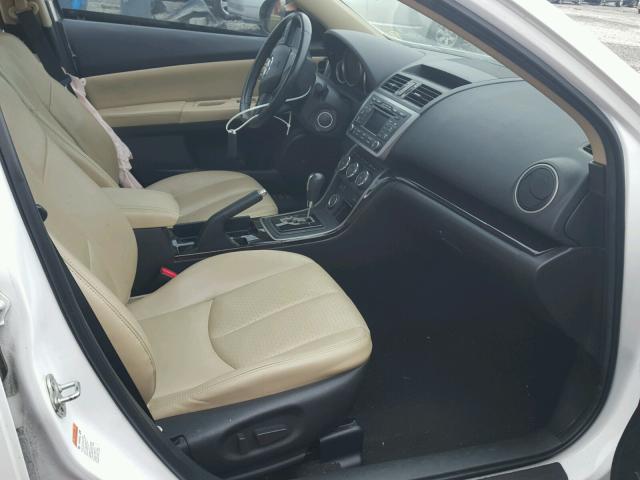 1YVHZ8CB9B5M03592 - 2011 MAZDA 6 S WHITE photo 5