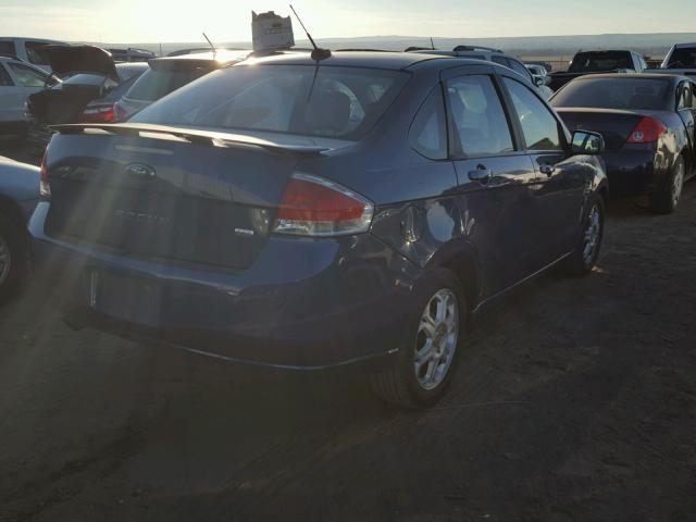 1FAHP35N88W172957 - 2008 FORD FOCUS SE BLUE photo 4