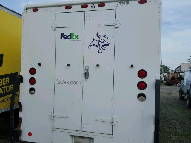 5B4KPD25783427471 - 2008 WORKHORSE CUSTOM CHASSIS COMMERCIAL WHITE photo 6