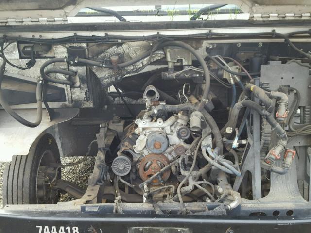 5B4KPD25783427471 - 2008 WORKHORSE CUSTOM CHASSIS COMMERCIAL WHITE photo 7