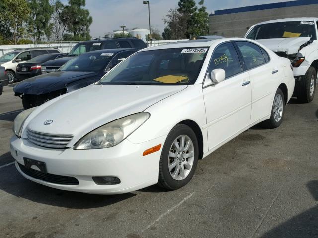 JTHBA30G245012405 - 2004 LEXUS ES 330 WHITE photo 2