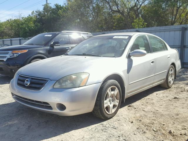 1N4AL11D13C300349 - 2003 NISSAN ALTIMA BAS SILVER photo 2