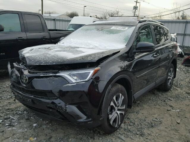 2T3BFREV5HW591921 - 2017 TOYOTA RAV4 LE Qara foto 2