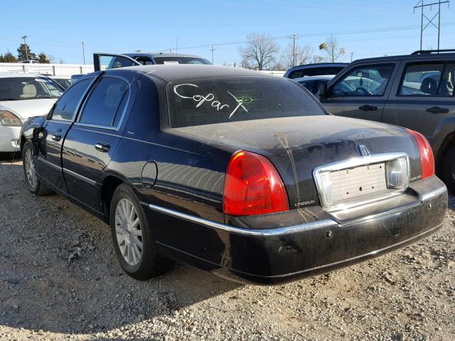 1LNHM83W44Y676590 - 2004 LINCOLN TOWN CAR U BLACK photo 3