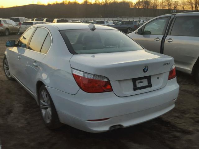 WBANU53579C119431 - 2009 BMW 528 I WHITE photo 3