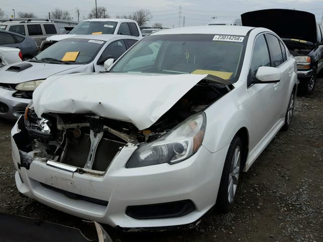 4S3BMBB69D3023436 - 2013 SUBARU LEGACY 2.5 WHITE photo 2