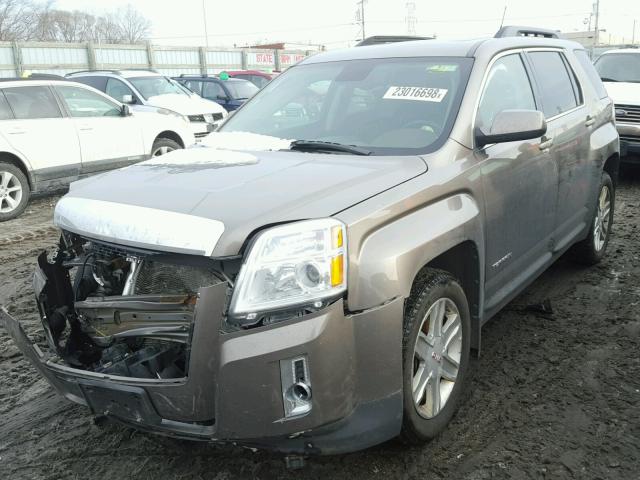 2GKFLVE51C6252505 - 2012 GMC TERRAIN SL GRAY photo 2