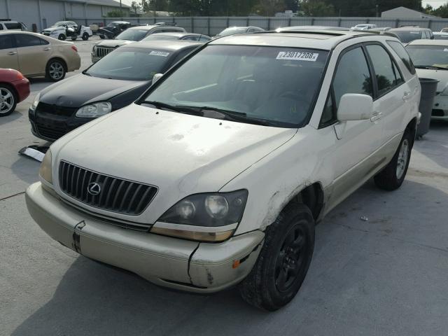 JT6HF10U0X0070271 - 1999 LEXUS RX 300 WHITE photo 2