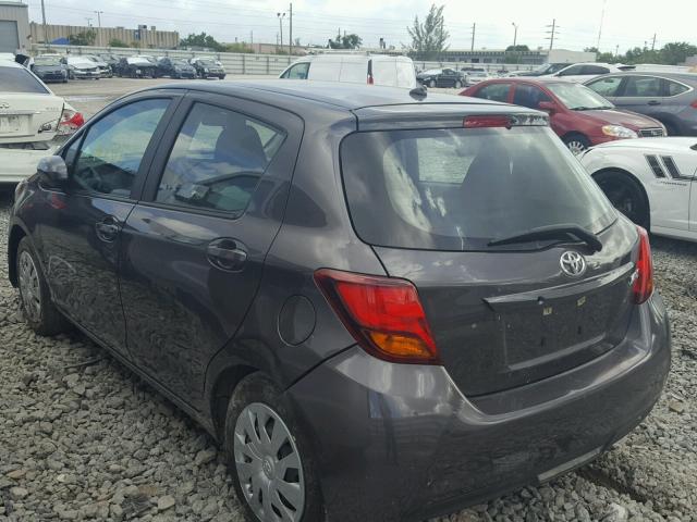 VNKKTUD33HA072710 - 2017 TOYOTA YARIS L GRAY photo 3