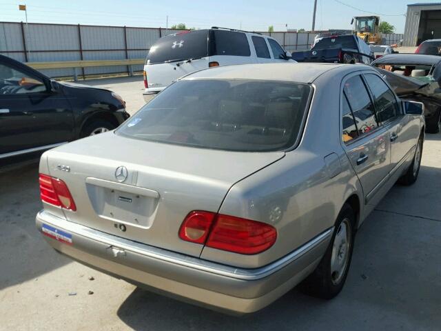 WDBJF72F3VA249342 - 1997 MERCEDES-BENZ E 420 GOLD photo 4