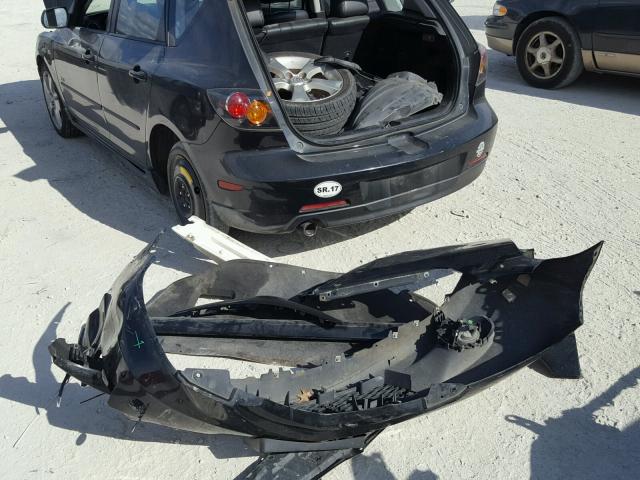 JM1BK143241217126 - 2004 MAZDA 3 HATCHBAC BLACK photo 9