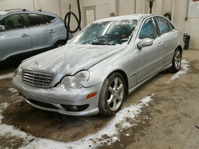 WDBRF52H17E027502 - 2007 MERCEDES-BENZ C 230 SILVER photo 2