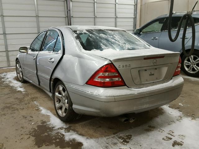 WDBRF52H17E027502 - 2007 MERCEDES-BENZ C 230 SILVER photo 3