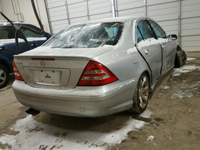 WDBRF52H17E027502 - 2007 MERCEDES-BENZ C 230 SILVER photo 4