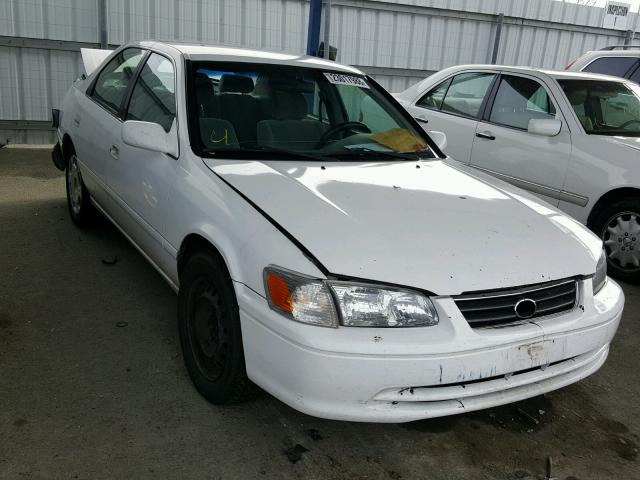 4T1BG22K6YU945629 - 2000 TOYOTA CAMRY CE WHITE photo 1