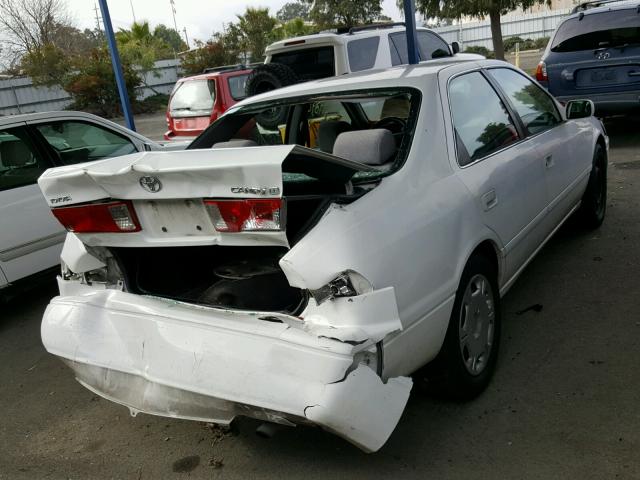 4T1BG22K6YU945629 - 2000 TOYOTA CAMRY CE WHITE photo 4