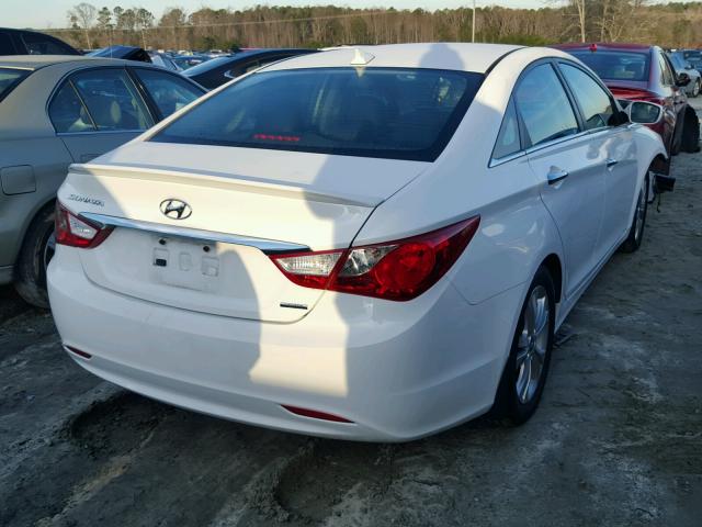 5NPEC4AC8DH722452 - 2013 HYUNDAI SONATA SE WHITE photo 4