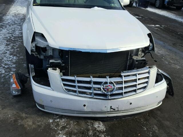 1G6KD57Y76U254606 - 2006 CADILLAC DTS WHITE photo 9