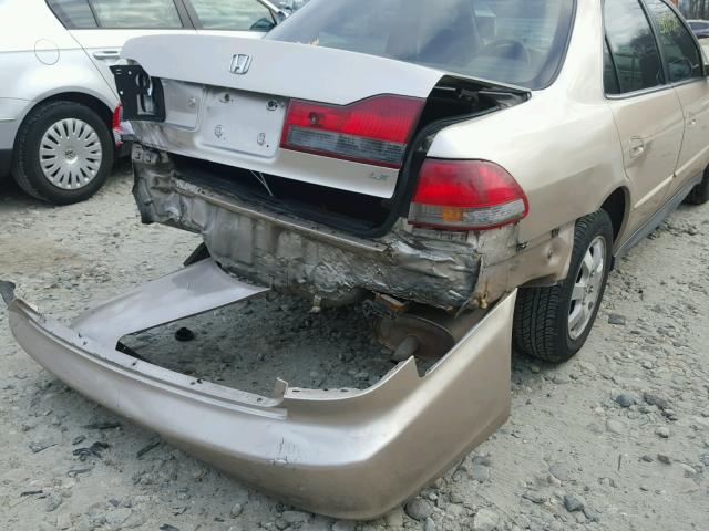 1HGCG655X2A022408 - 2002 HONDA ACCORD LX BROWN photo 9