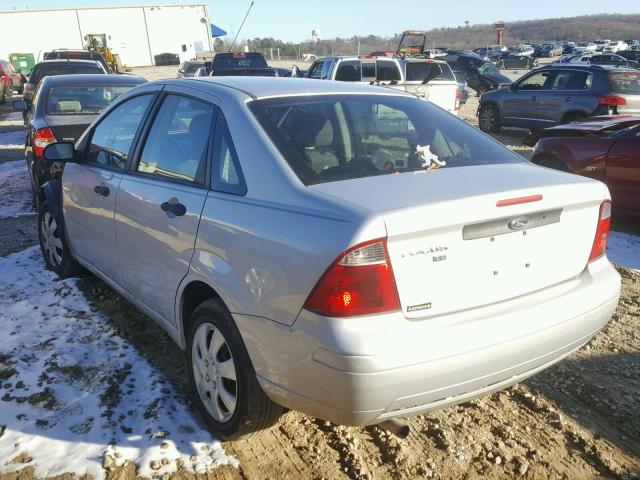 1FAFP34N67W114157 - 2007 FORD FOCUS ZX4 SILVER photo 3