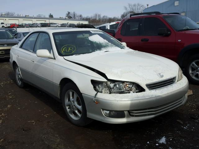 JT8BF28G410324878 - 2001 LEXUS ES 300 WHITE photo 1